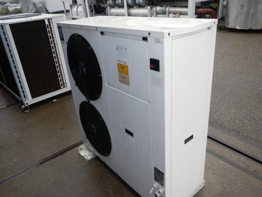 Carrier 30RA017